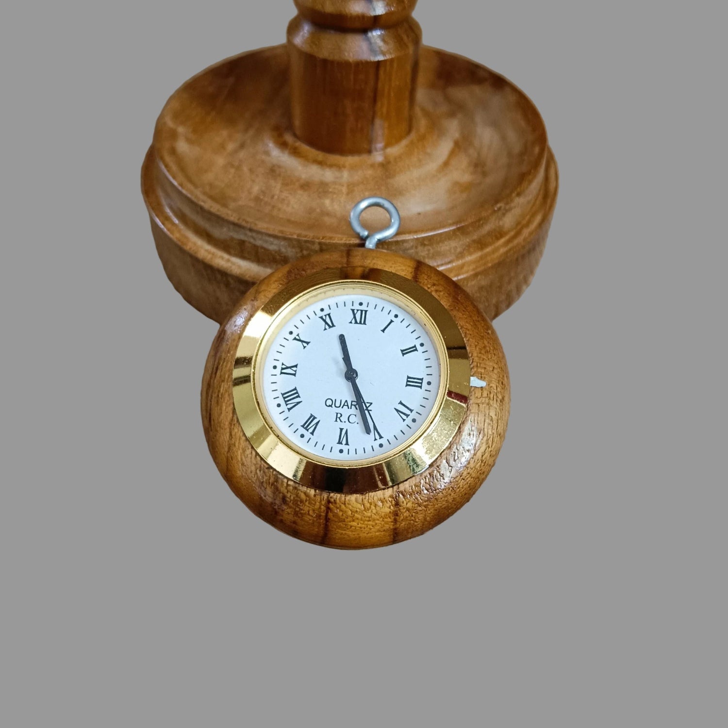 Kala Wooden Desk Clock – Handcrafted Timepiece